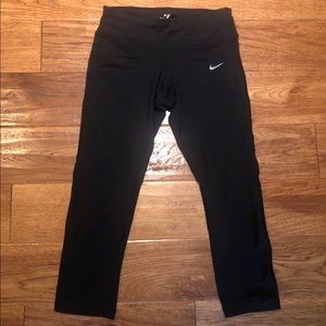 Nike Cropped Leggings